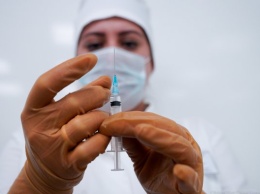 В Минздраве отметили возросшие в 4 раза за полторы недели темпы вакцинации в России