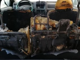 В Калуге разбили и сожгли машину экс-депутата