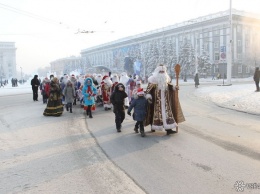 1 000 Дедов Морозов готовятся к выходу в центр Кемерова