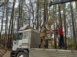Копия скульптуры Германа Брахерта переехала из Светлогорска в Калининград (фото)