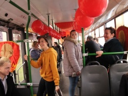 «Комсомольский троллейбус» проехал по Белгороду