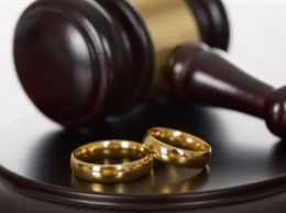 Амурчанку развели с мужем-иностранцем по требованию прокуратуры