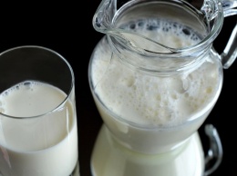 Три свердловских молокозавода повысили цены на свою продукцию