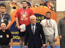 6 путевок на чемпионат РФ по греко-римской борьбе получили алтайские спортсмены