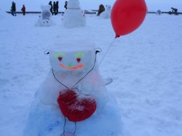 Жителям Петрозаводска предлагают вспомнить детство и принять участие в конкурсе оригинальных снеговиков
