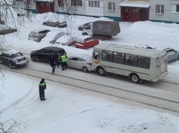 ДТП с маршруткой и двумя иномарками произошло в Кемерове