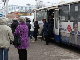 Алиханов заявил о том, что лимиты на поездки льготников в Калининграде не введут