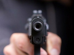 В Крыму возле поликлиники мужчина открыл стрельбу