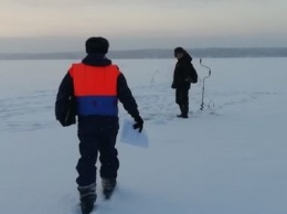 В Петрозаводской губе сформировался надежный лед, но есть и опасности