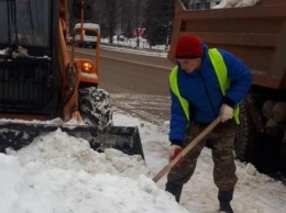 Уборка снега в Калуге идет круглосуточно