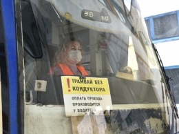 Трамваи без кондукторов перевезли 30 тысяч пассажиров в Барнауле