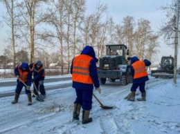 В Благовещенске чистят дороги после утреннего снег