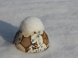 Лапта и футбол на снегу. Барнаульцев приглашают на необычные зимние забавы