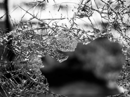 Нетерпеливый якутянин разбил стекло чужой машины в очереди на заправке