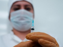 Минздрав включил лиц старше 60 лет в приоритетную группу вакцинации
