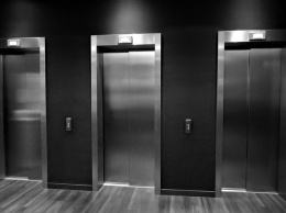 Разыскиваемая девочка из Иркутска семь часов просидела в лифте