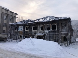 Следком возбудил уголовное дело о халатности по факту пожара в вечерней школе Горно-Алтайска