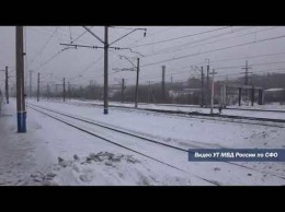 Кузбассовец сломал седалище в столкновении с поездом
