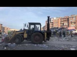Очевидцы опубликовали кадры взрыва трехэтажного магазина во Владикавказе