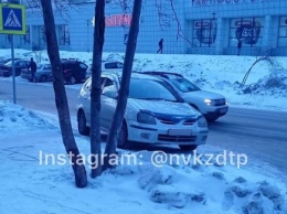 "Прямо на пешеходном переходе": новокузнечане осудили водителя за неправильную парковку