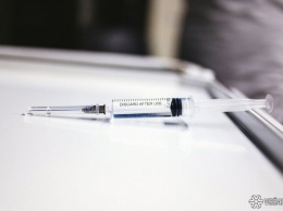 Минздрав РФ одобрил проведение клинических испытаний вакцины "Спутник Лайт"