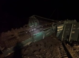 25 вагонов поезда сошли с рельсов в Приамурье
