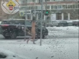 Обнаженная уфимка прогулялась в мороз по улицам города