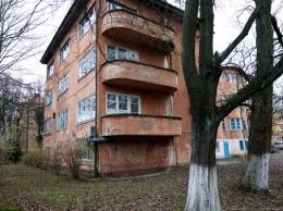 Власти хотят перевести поликлинику на Расковой в зону, где разрешено строить жилье