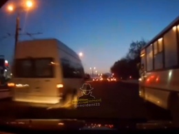 На шоссе Ленточный Бор в Барнауле произошло ДТП с участием маршрутки