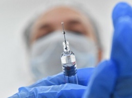 Прививку от коронавируса сделали почти 10 тысяч ульяновцев