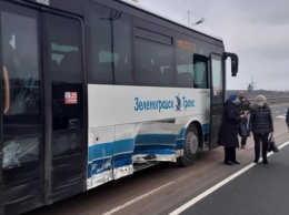 Рейсовый автобус Калининград-Пионерский столкнулся с микроавтобусом (фото)