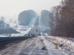 ГИБДД ограничила движение на кузбасской трассе из-за снегопадов