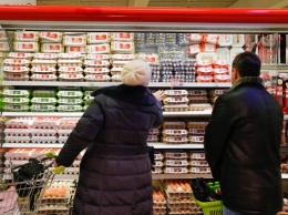 В России планируют заморозить на 2 месяца отпускные цены на яйца и мясо птицы