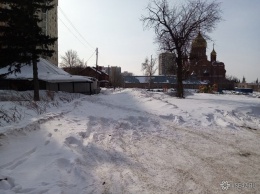 "Уже неделю не чистят": кемеровчане пожаловались на заваленную снегом улицу