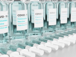 Женщину из Канады парализовало после передозировки вакцины от COVID-19