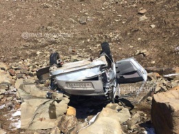 Четыре жителя Дагестана погибли после падения машины с обрыва