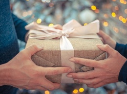 Как упаковать новогодний подарок:12 идей
