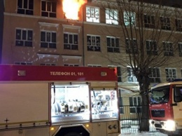 Причиной стала мебель: в Екатеринбурге загорелась школа