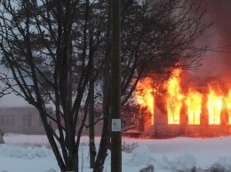 В поселке Суоеки сгорела старая школа