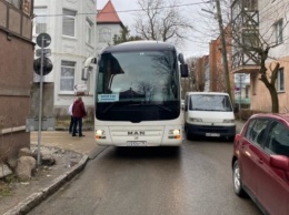 В Зеленоградске запрещается стоянка транспорта на одной из улиц с интенсивным движением