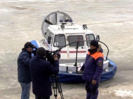 Об опасности выхода на лед предупредили ульяновских рыбаков