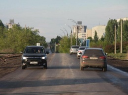 В Ульяновске горячим асфальтом начали ремонтировать дороги