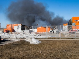 Арендаторы сгоревшего склада в Барнауле заявили о занижении спасателями площади пожара