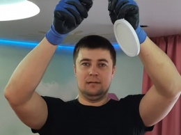 Славгородец, получив экономическое образование, стал заниматься установкой подвесных потолков
