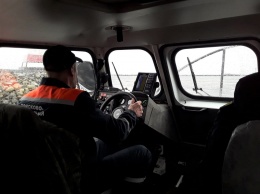 Инспекторы проверили лед Онежского озера