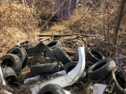 Свалка из автомобильных отходов разрослась в центре Ульяновска