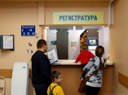 В России планируют ввести полную оплату больничного по уходу за ребенком до 7 лет