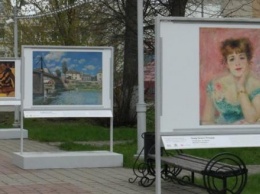 В Калуге открылась выставка "Шедевры импрессионизма" под открытым небом