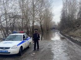 Новокузнецкая полиция перекрыла одну из дорог по причине подтопления