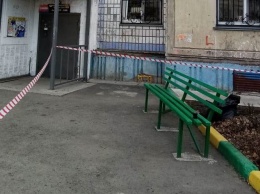 Школьники принесли гранату на лавочку в одном из дворов Бийска